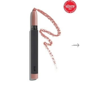 New Bite Beauty Matte Crème Lip Pencil Léché